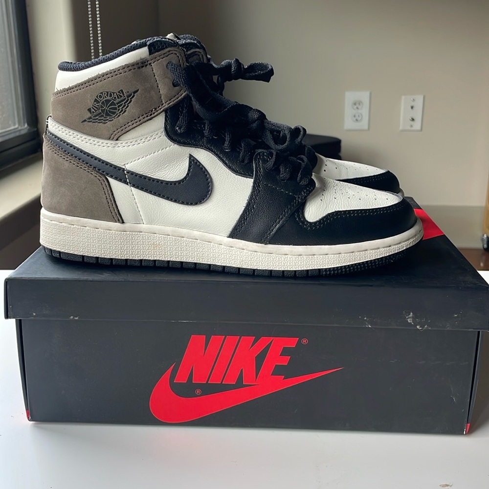 Jordan Retro 1 Mocha